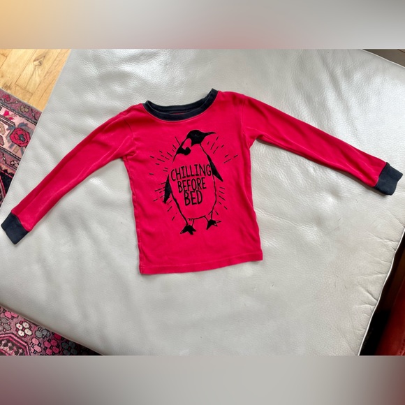 5 Carter's Penguin Chillin Before Bed Pajama Set, Shirt Pants, Velour, Red Black - Picture 5 of 10